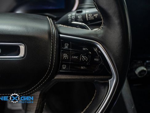 Used 2021 Jeep Grand Cherokee L Overland w/ Luxury Tech Group IV image 15