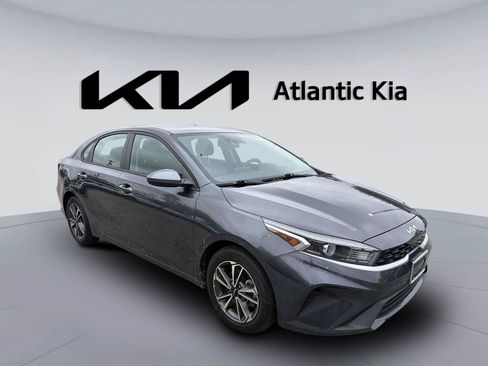 Certified 2023 Kia Forte LXS FWD image 4
