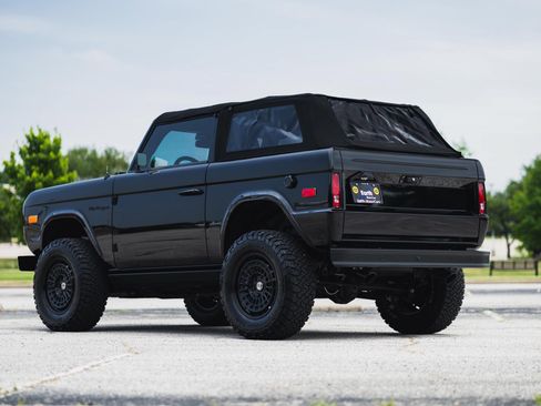Used 2024 Ford Bronco Black Diamond AWD/4WD image 32