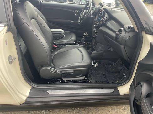 Used 2019 MINI Cooper 2-Door Hardtop FWD image 13