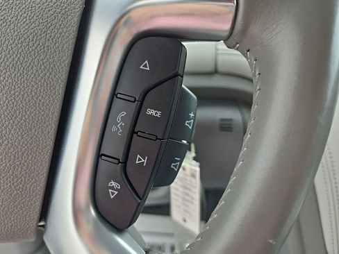Used 2016 Chevrolet Traverse LTZ AWD/4WD image 23