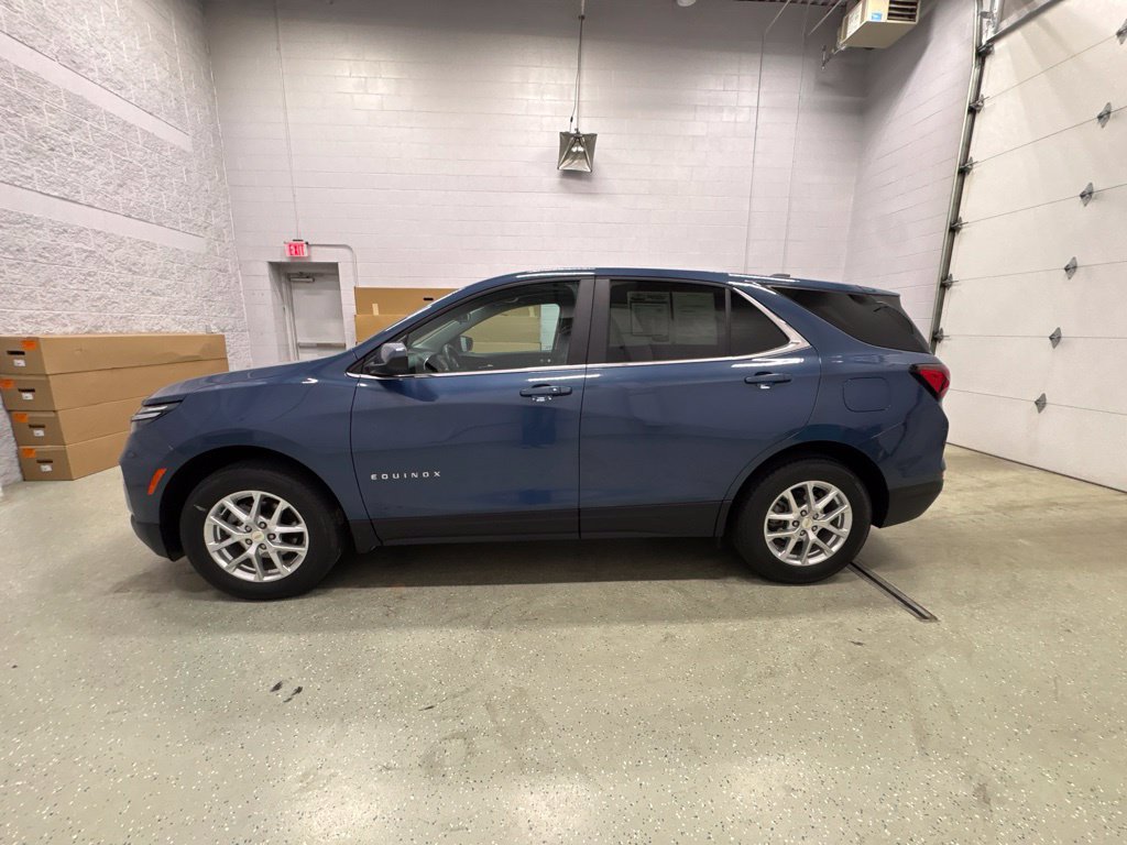 Used 2024 Chevrolet Equinox LT AWD/4WD image 7