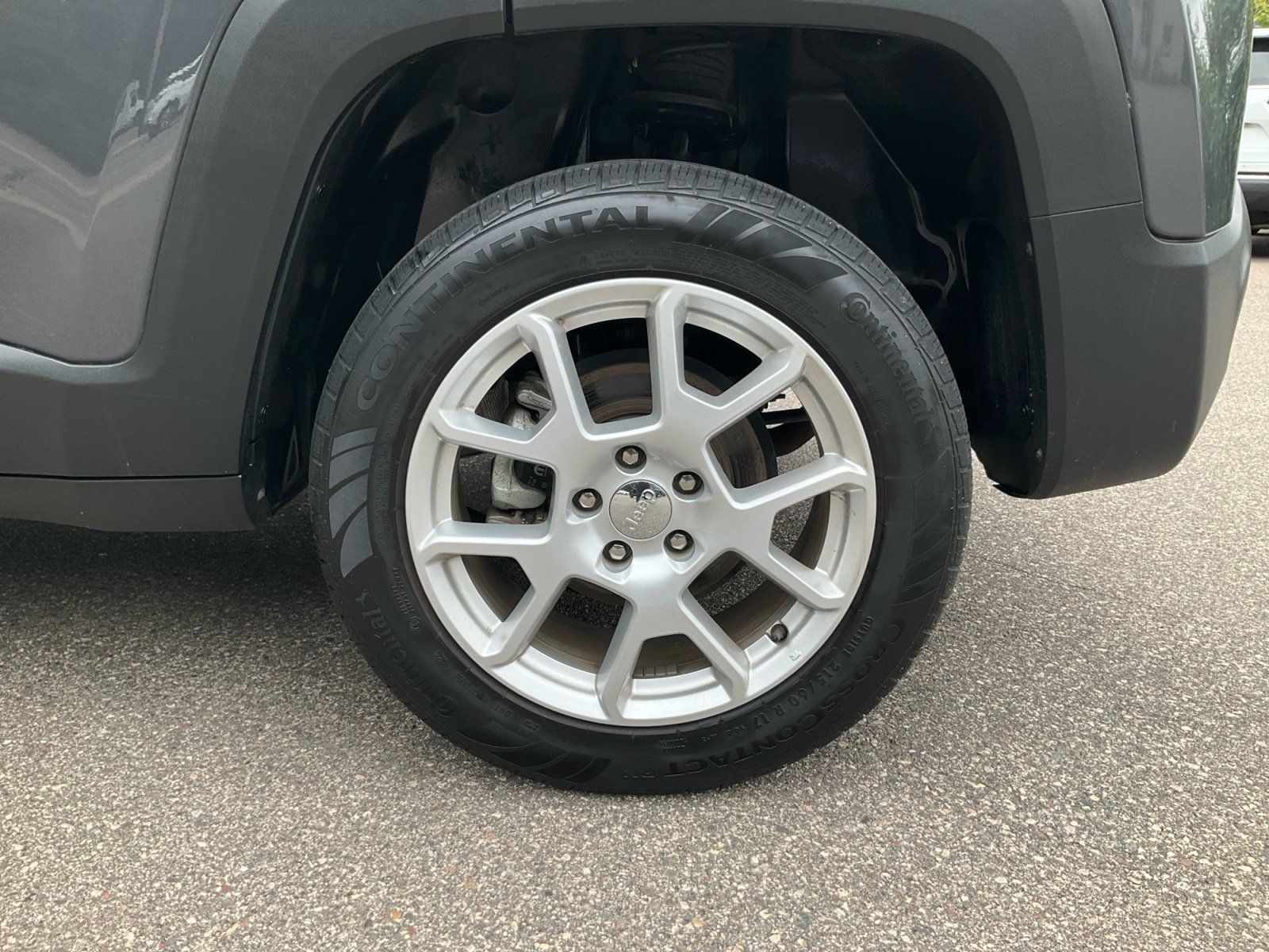 Used 2023 Jeep Renegade Latitude AWD/4WD image 23
