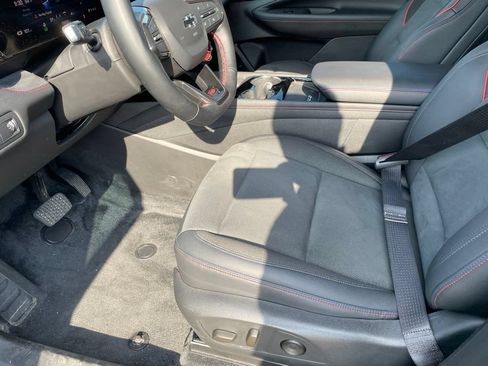 Used 2024 Chevrolet Blazer EV RS AWD/4WD image 19