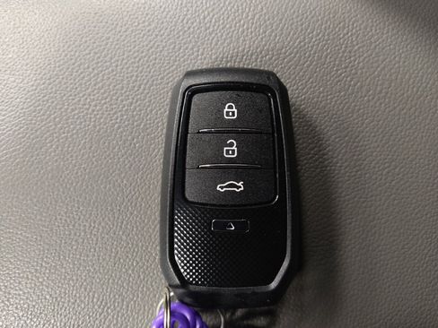 Used 2023 Hyundai Elantra Blue FWD image 32