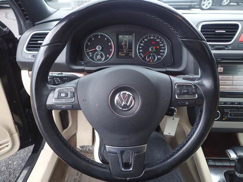 Used 2010 Volkswagen Eos Lux FWD image 20