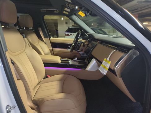 New 2026 Land Rover Range Rover SE image 30
