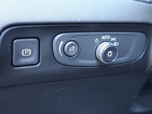 Used 2020 Buick Enclave Avenir w/ Avenir Technology Package image 19