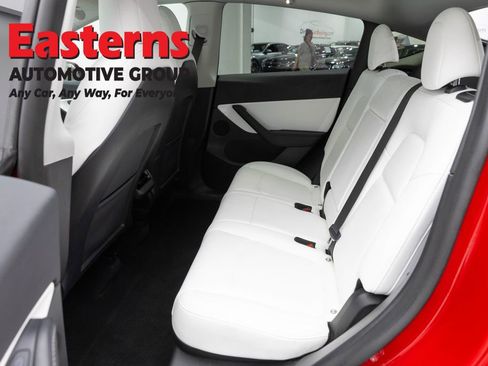 Used 2022 Tesla Model Y Performance AWD/4WD image 16