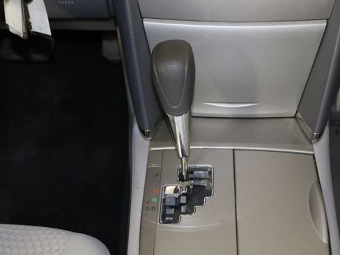 Used 2011 Toyota Camry LE FWD image 24