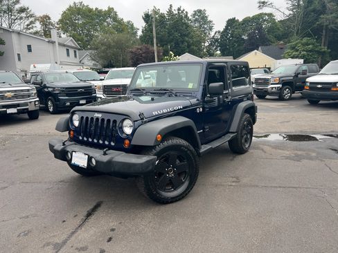 Used 2013 Jeep Wrangler Rubicon w/ Dual Top Group AWD/4WD image 2