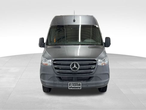 Used 2022 Mercedes-Benz Sprinter 4500 w/ Parking Package image 3