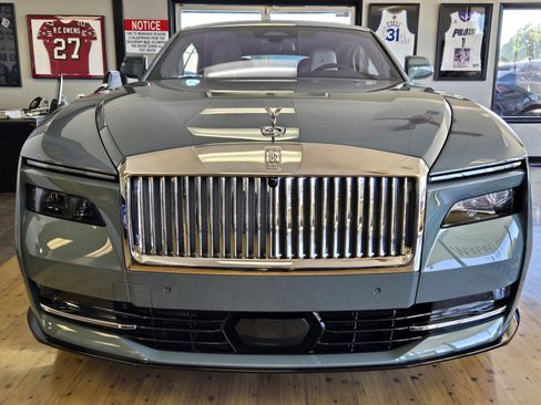 Used 2024 Rolls-Royce Spectre w/ Spectre Launch Package image 2