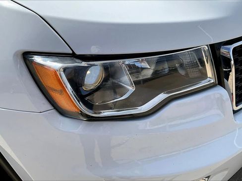 Used 2020 Jeep Grand Cherokee Limited w/ Luxury Group II image 27