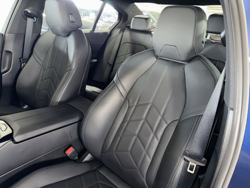 Certified 2025 BMW 530i image 33