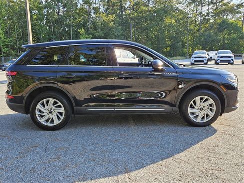 Used 2023 Lincoln Corsair AWD image 13