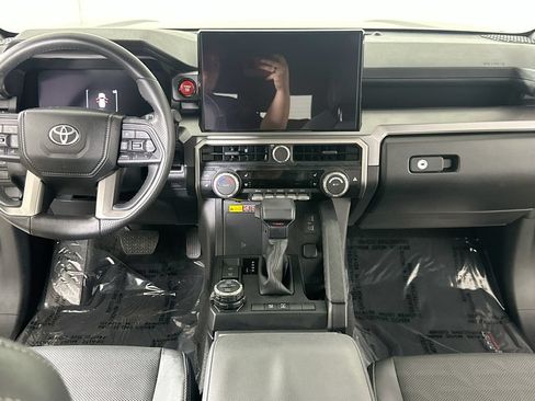 Used 2025 Toyota 4Runner TRD Off-Road Premium AWD/4WD image 20