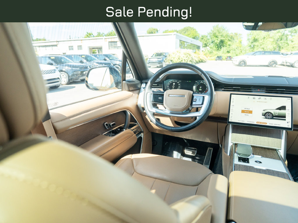 Certified 2025 Land Rover Range Rover SE AWD/4WD image 19