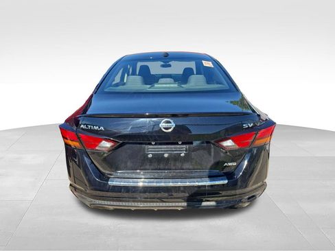 Used 2021 Nissan Altima 2.5 SV w/ SV Premium Package AWD/4WD image 9