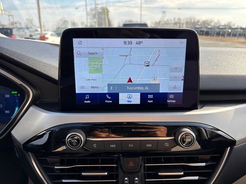 Used 2021 Ford Escape Titanium w/ Class II Trailer Tow Package image 26