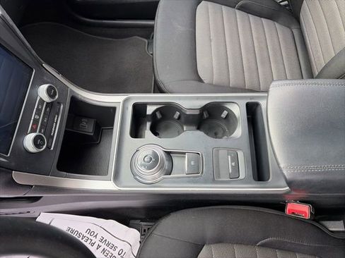 Used 2022 Ford Edge SE w/ Black Appearance Package AWD/4WD image 18