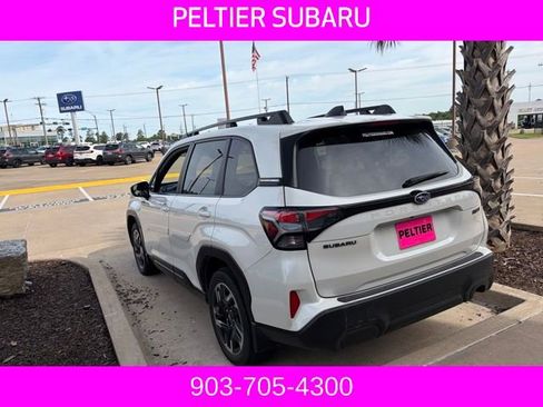 Used 2025 Subaru Forester Premium image 17