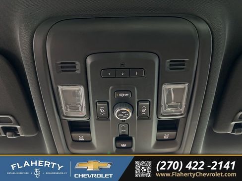 Used 2024 Chevrolet Suburban High Country image 34