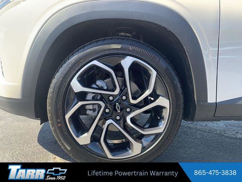 New 2026 Chevrolet Trax RS w/ Sunroof Package FWD image 19