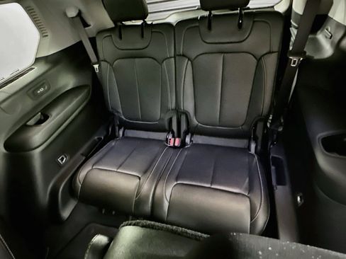 Used 2023 Jeep Grand Cherokee L Limited w/ Luxury Tech Group II RWD image 29