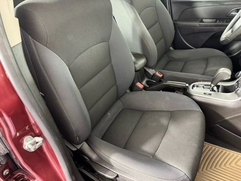 Used 2016 Chevrolet Cruze LT image 31