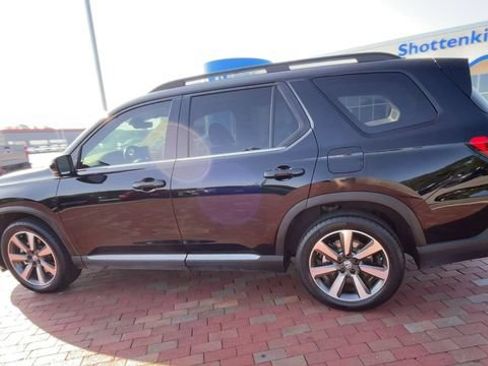 Used 2025 Honda Pilot Elite image 7