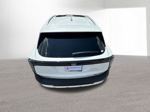 New 2025 Nissan Kicks SR w/ SR Premium Package image 30