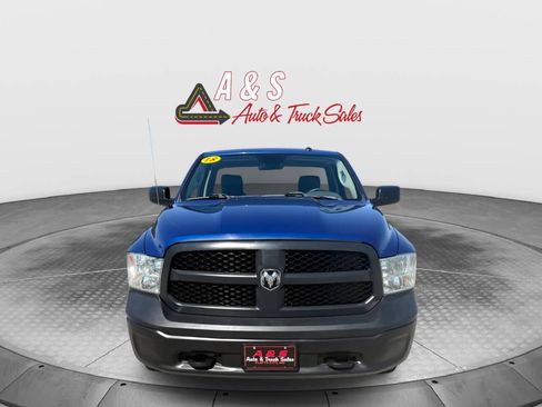 Used 2018 RAM 1500 Express AWD/4WD image 2