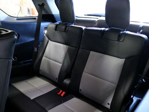 Used 2022 Ford Explorer XLT w/ Equipment Group 202A image 43