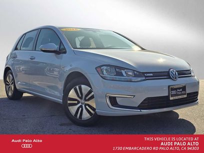 Used 2018 Volkswagen e-Golf SE w/ DC Fast Charging Package