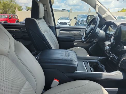 Used 2023 RAM 1500 Limited AWD/4WD image 9