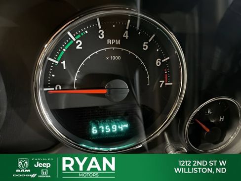 Used 2017 Jeep Wrangler Unlimited Sahara AWD/4WD image 10