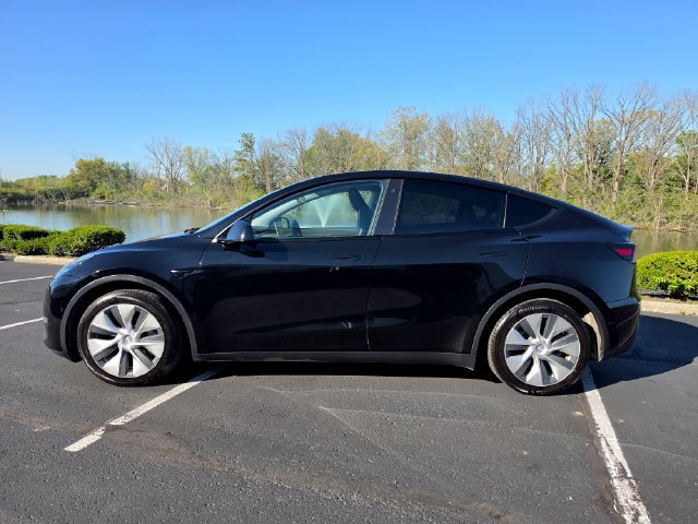 Used 2021 Tesla Model Y Long Range AWD/4WD image 11