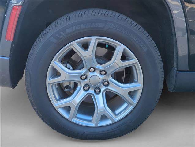 Used 2022 Jeep Wagoneer Series II RWD image 7