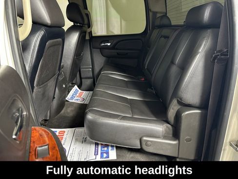 Used 2011 Chevrolet Silverado 1500 LTZ w/ LTZ White Diamond Edition image 23