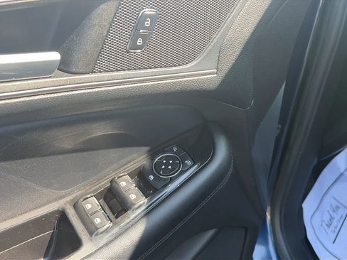 Used 2017 Ford Edge SEL w/ Equipment Group 201A FWD image 11