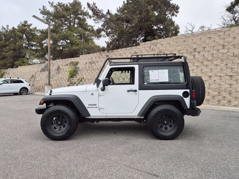 Used 2015 Jeep Wrangler Sport AWD/4WD image 2