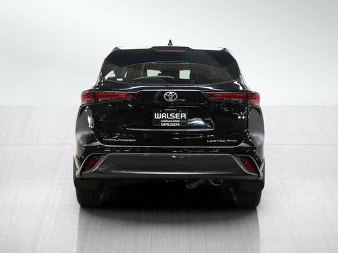 Used 2024 Toyota Highlander Limited AWD/4WD image 4
