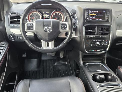 Used 2019 Dodge Grand Caravan GT image 11