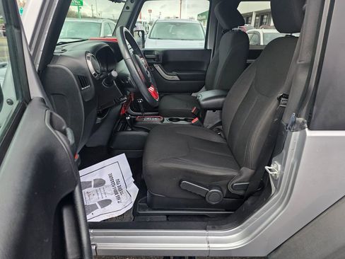 Used 2016 Jeep Wrangler Sport image 9