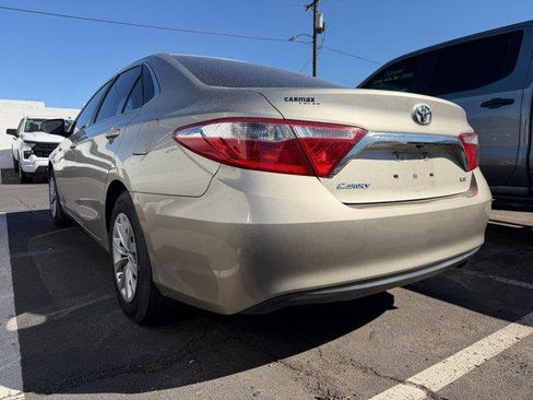 Used 2016 Toyota Camry LE image 4