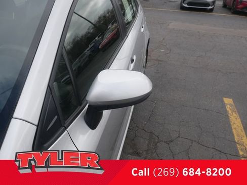 Used 2023 Toyota Corolla LE w/ LE Convenience Package FWD image 11