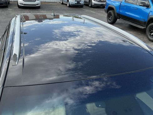 Used 2020 Ford Edge SEL image 12