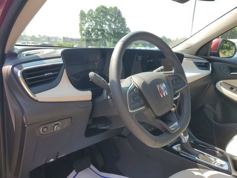 Used 2025 Buick Encore GX Sport Touring w/ Advanced Technology Package image 17