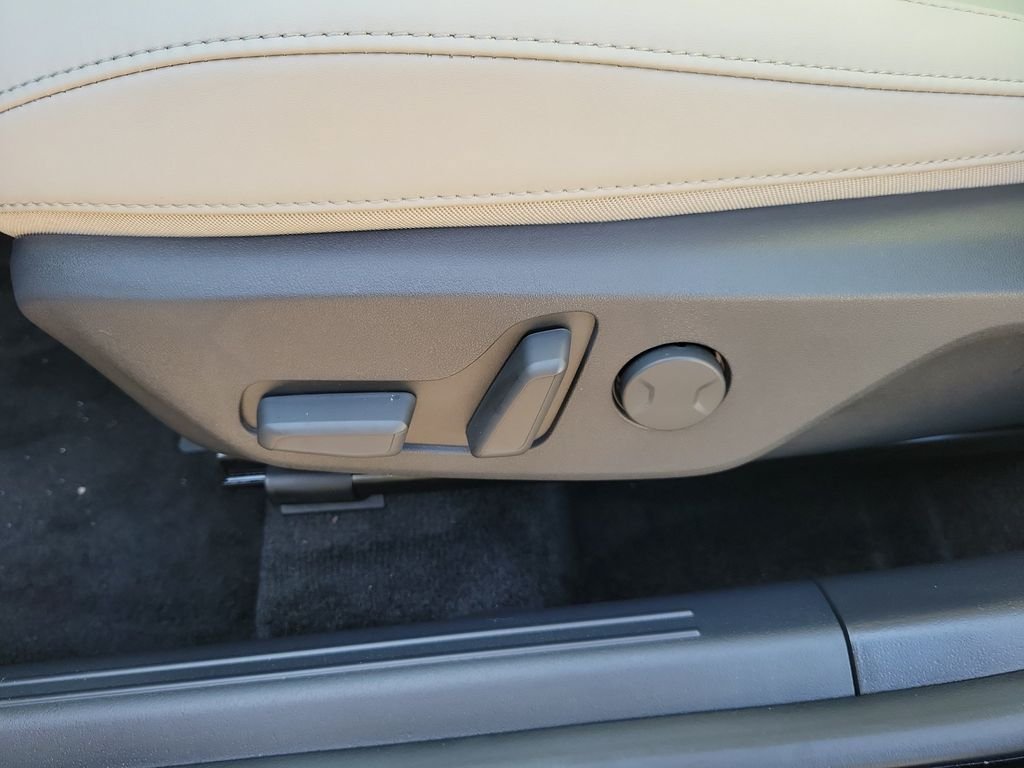 New 2026 Kia Niro EX FWD image 20